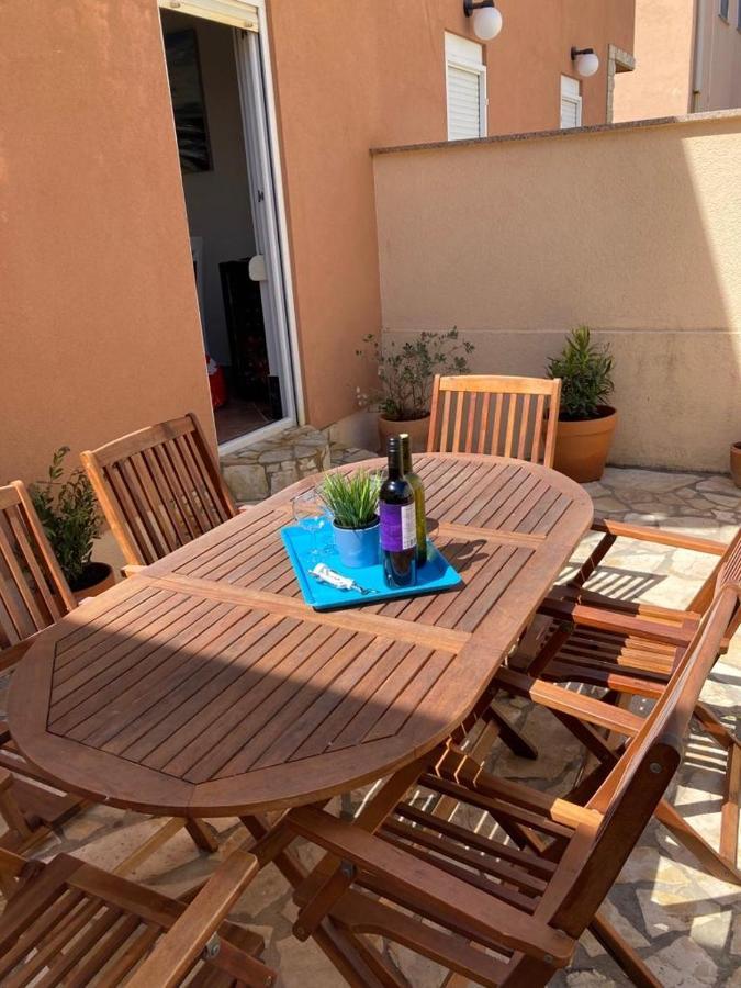 Holiday House Matej Vir Exterior photo